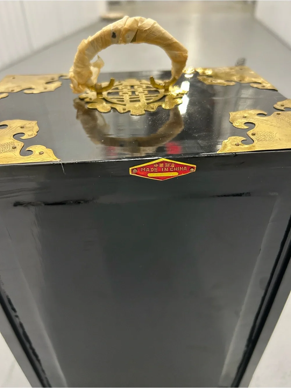 Vintage Chinese Black Lacquer Jewelry Box Cabinet Mother of Pearl Inlay Brass